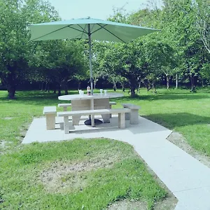 Hébergement de vacances De Kerduraison - Maison Avec Grand Jardin, Ploumilliau